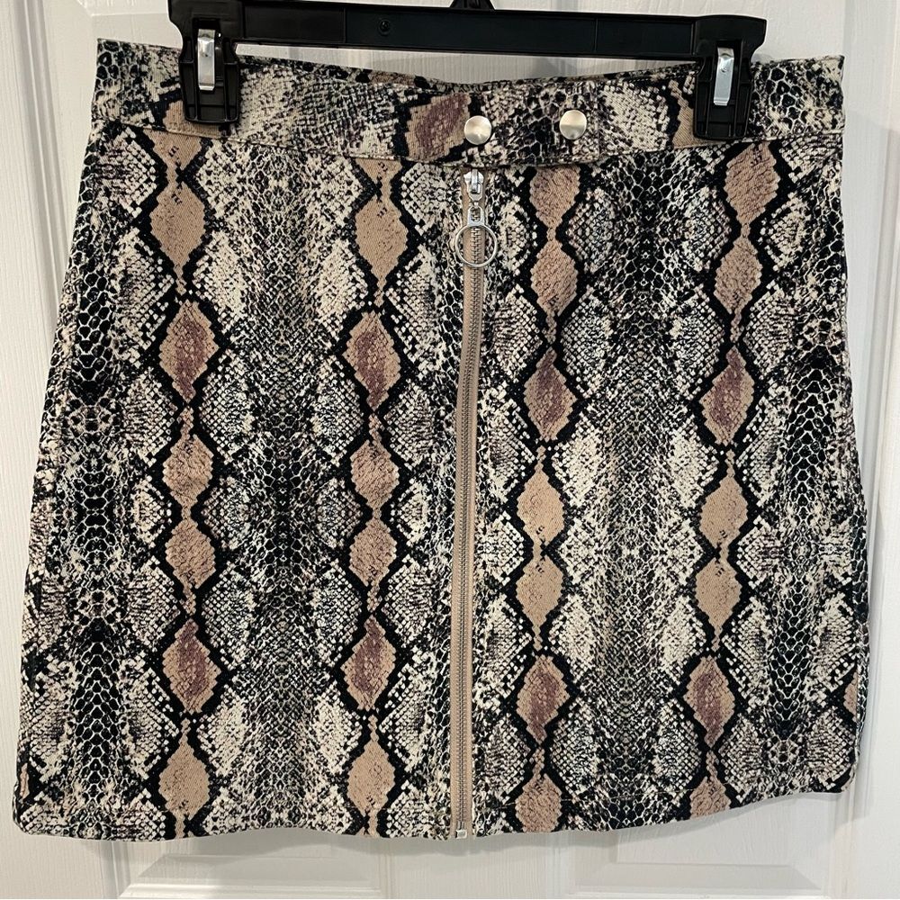 Altar’d State Pink Tan Snake Skin Print Zip Up Mini Skirt Women’s Size L
